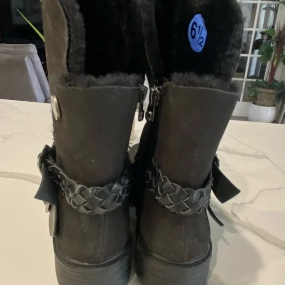 Blow fish Black Fur-Lined Boots with Buckle Detail - Picture 6 of 7